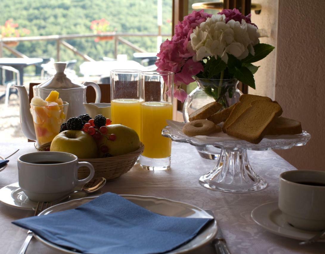 Borgo Le Noci Chianti Retreat & Pool Hotel Джайоле ин Кианти Екстериор снимка